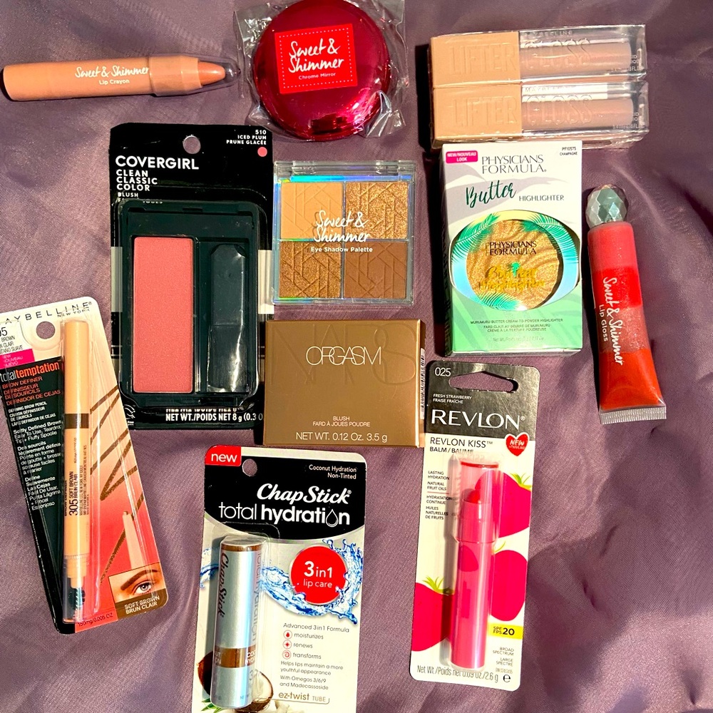 Makeup all NWT